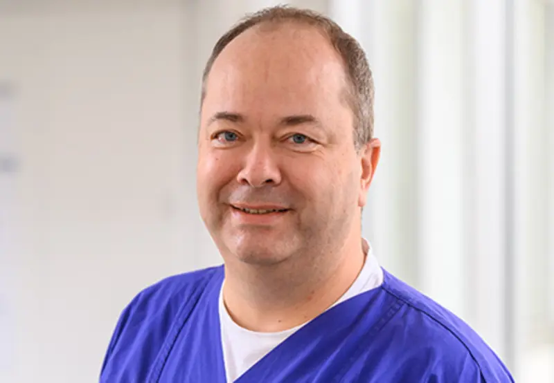 Dr. Gregor Lichy